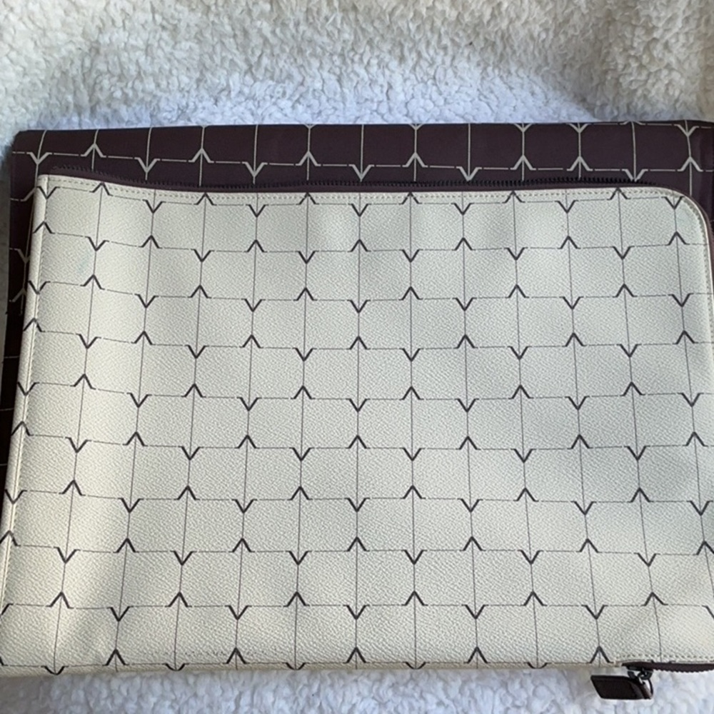 RARE ValtrekZ Cream and Brown Laptop Bag with Geometric Design Cover 15” X 11”